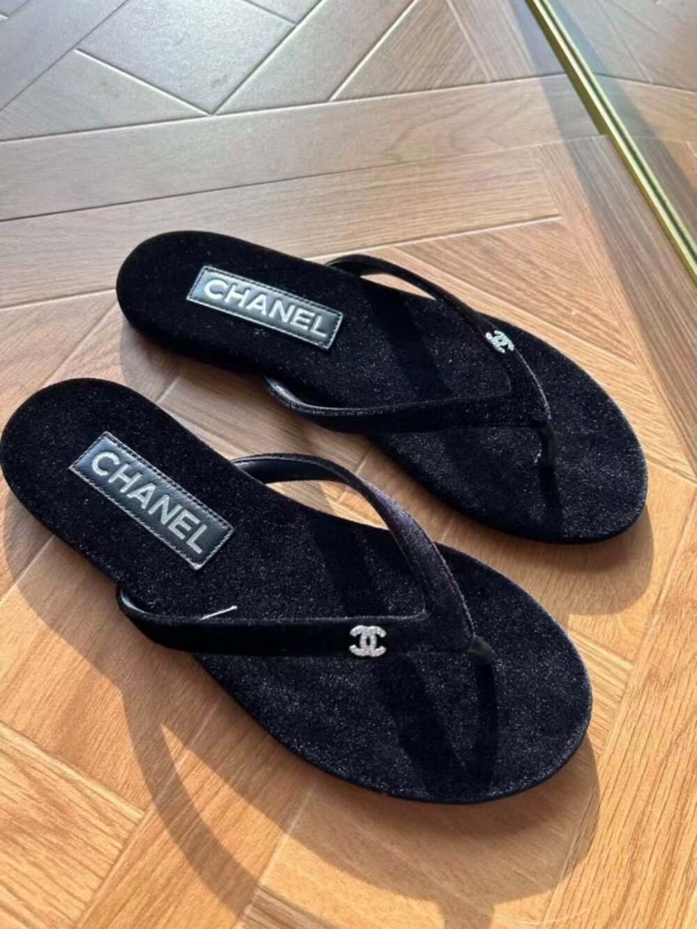 CHANEL Flip-flop sandals